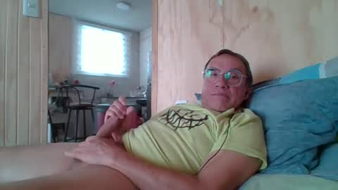 santiago_n online show from June 15, 4:10 pm