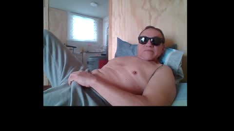 santiago_n online show from July 28, 2:13 pm