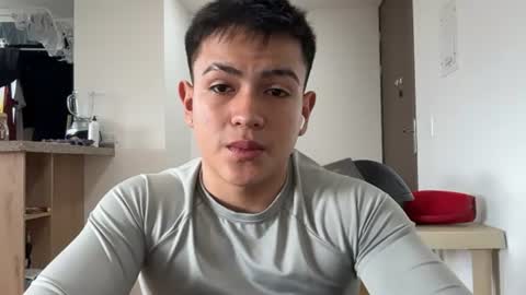 santiagomg_ online show from July 20, 8:21 pm
