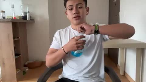 santiagomg_ online show from July 12, 7:06 pm