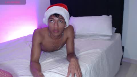 santi online show from December 15, 6:09 am