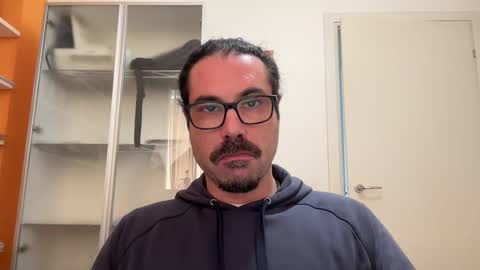 santopelo online show from March 3, 9:33 am