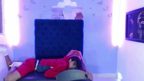 santiago online show from December 18, 1:56 pm