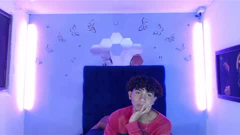 santiago online show from December 9, 4:15 pm