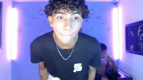 santiago online show from December 3, 1:49 pm