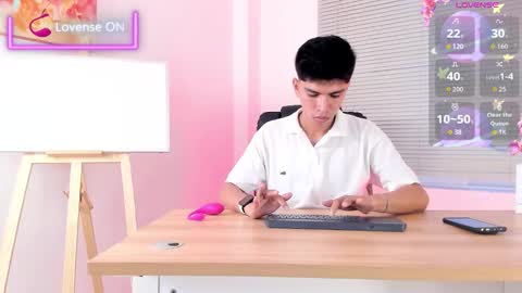 Santiago Carrington online show from March 23, 8:03 pm