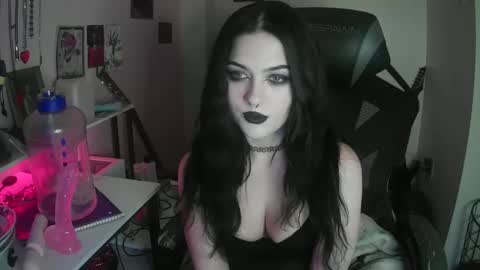 Snapshot of saphirerose1 chatting on October 3, 10:40 pm Sapphire online show from October 3, 10:40 pm