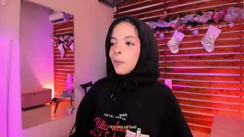 Valerin online show from December 18, 12:50 am