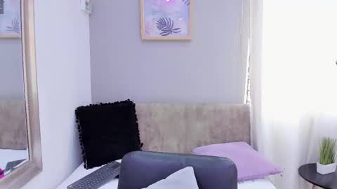 Snapshot of sara__michell chatting on September 24, 12:12 pm online show from September 24, 12:12 pm