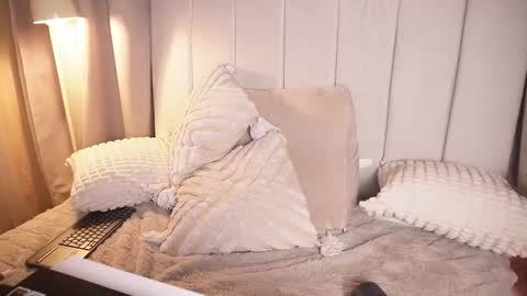 Sara  online show from March 5, 3:37 am