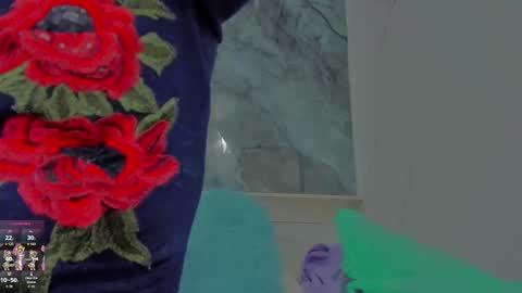 sara allenx online show from December 18, 8:48 pm