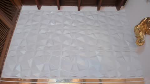 Sara Collins online show from April 1, 1:41 pm