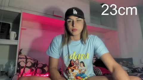 Snapshot of sara_hunter1 chatting on October 21, 12:38 am sara_hunter1 online show from October 21, 12:38 am