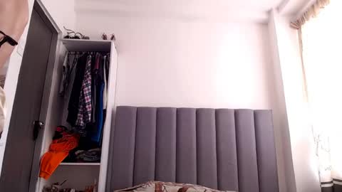 sara_johnson__ online show from May 19, 1:51 pm
