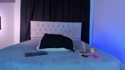 Sara  Neith online show from March 22, 8:29 am