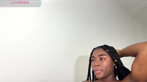 Sara online show from December 5, 9:34 pm