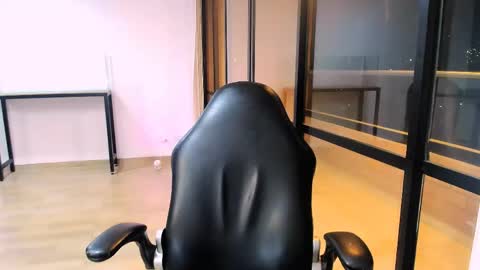 Sara online show from April 22, 5:36 am