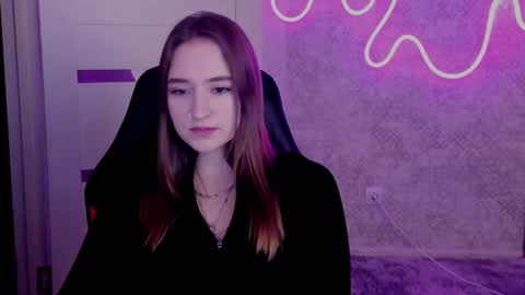 Sara online show from November 14, 6:21 pm