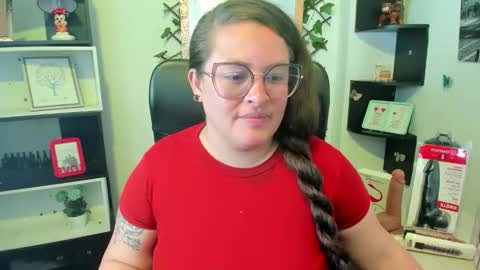 sara_thonson_ online show from October 4, 5:05 am