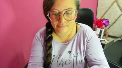 sara_thonson_ online show from March 21, 4:40 am