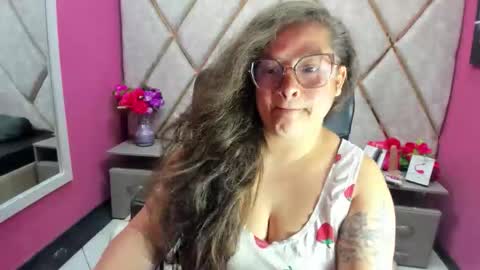 sara_thonson_ online show from March 19, 3:45 am