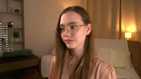 Im Sara  online show from April 9, 7:08 pm