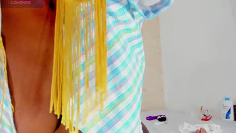 saraacollinss online show from March 4, 3:00 am