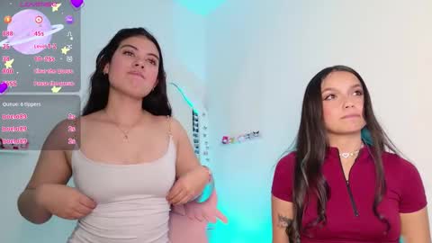 saraart_ online show from November 8, 5:43 am