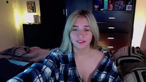 saradiazxxx online show from March 6, 8:35 am