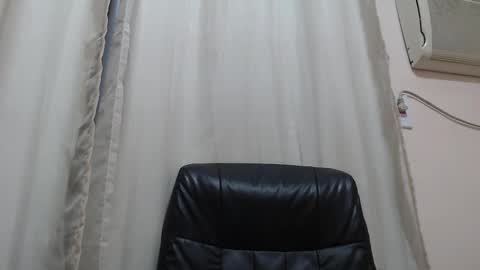 saradorj92 online show from November 18, 6:16 am