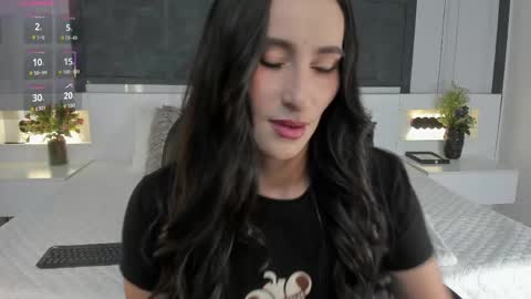  Sara Gomez  online show from April 19, 11:55 am