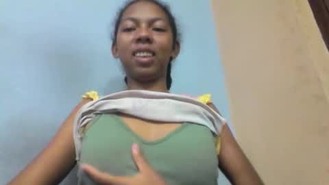 sarah146341 online show from April 1, 3:20 pm