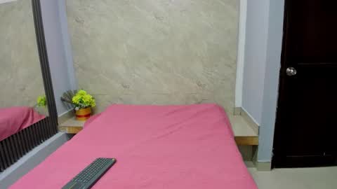 Sarah online show from November 26, 11:40 am