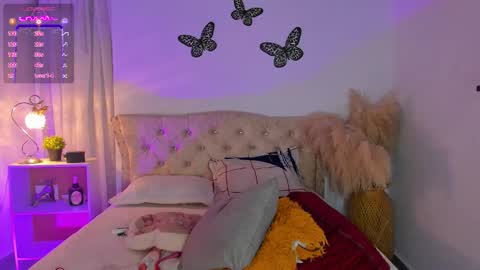 Sarah Valkiria  IG  Sar lanister online show from November 22, 1:26 am