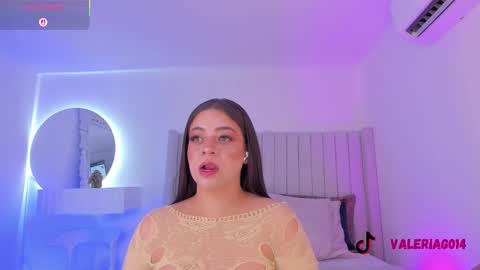 Snapshot of sarah_bonneth chatting on October 19, 1:27 pm Sarah Bonneth online show from October 19, 1:27 pm