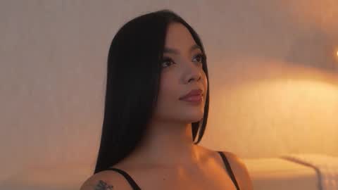       online show from March 4, 11:02 pm