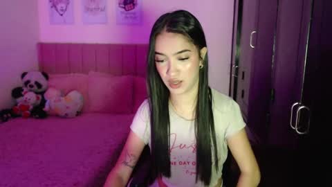 Sarah online show from February 5, 9:18 pm