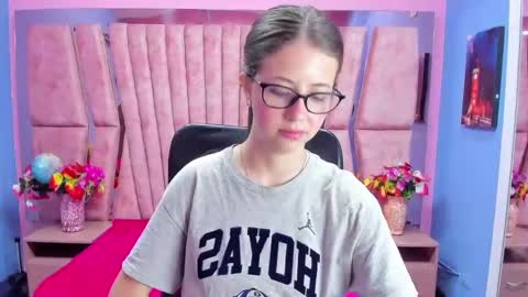 Sarah online show from October 7, 2:13 pm