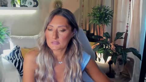 Divine Sarah NONUDE model online show from July 22, 3:14 pm