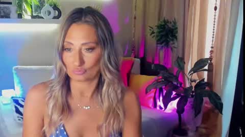 Divine Sarah NONUDE model online show from June 28, 3:30 pm