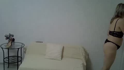 sarahphelps online show from February 19, 3:49 am