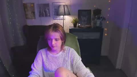 Sarah online show from May 13, 4:38 pm