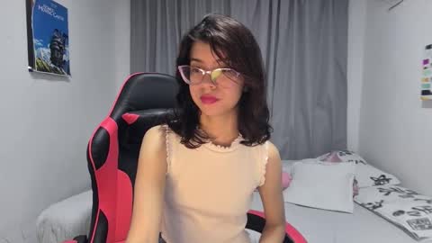 Sarah  online show from March 5, 2:53 am