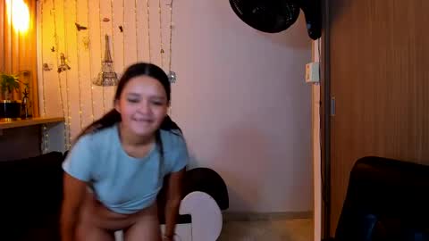 Snapshot of sarai_mv1 chatting on October 9, 6:35 pm Sarai online show from October 9, 6:35 pm