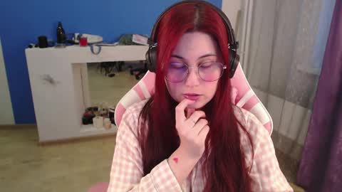 Sara online show from April 15, 12:08 pm