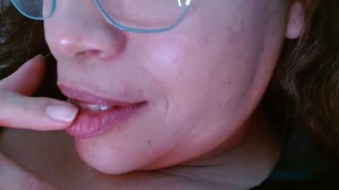 sara online show from January 24, 6:04 pm