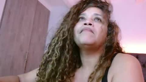 sara online show from October 6, 8:48 pm