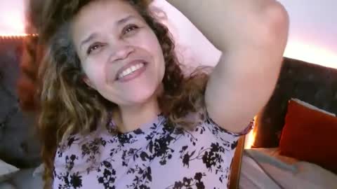 sara online show from September 19, 10:02 pm