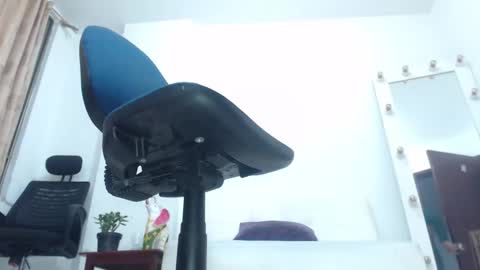 Saraloves online show from March 17, 11:04 am