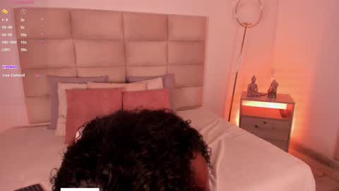 Snapshot of saramonroe1 chatting on September 21, 11:47 am Sara online show from September 21, 11:47 am